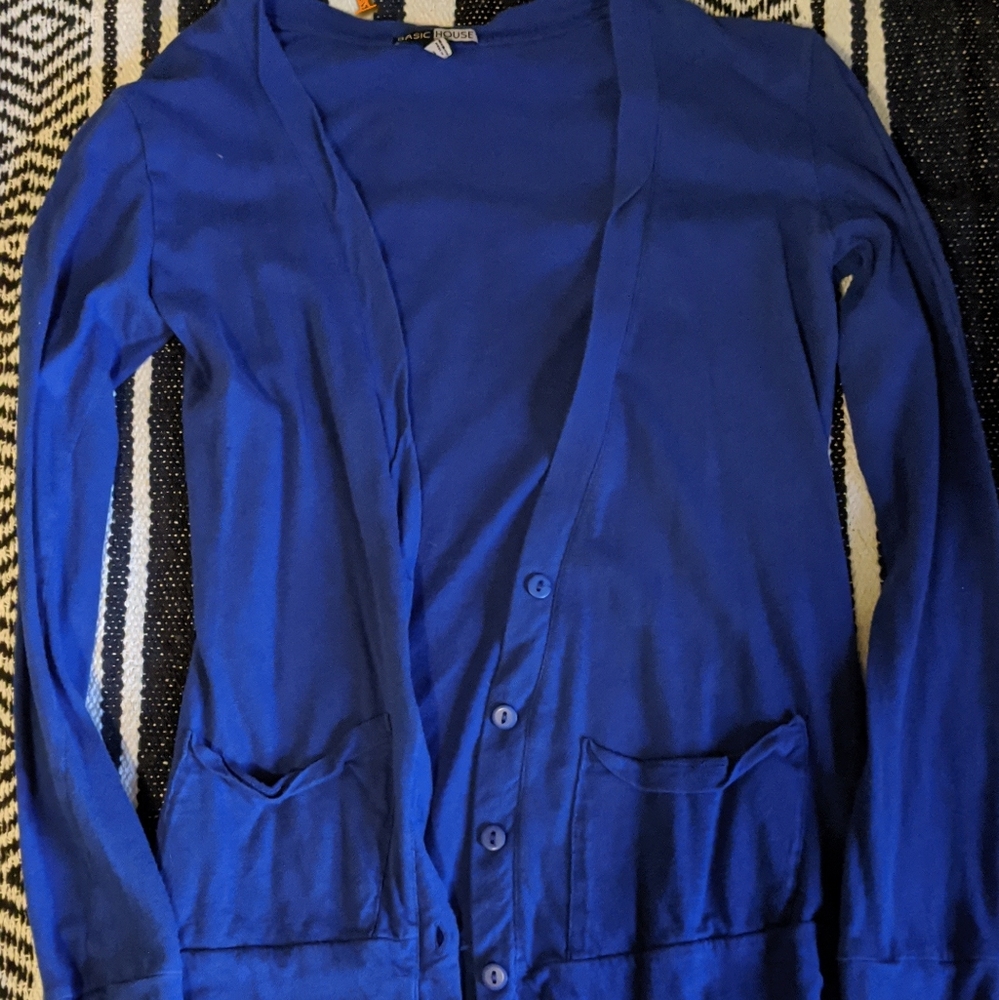 Tops - Picture 7 of 14